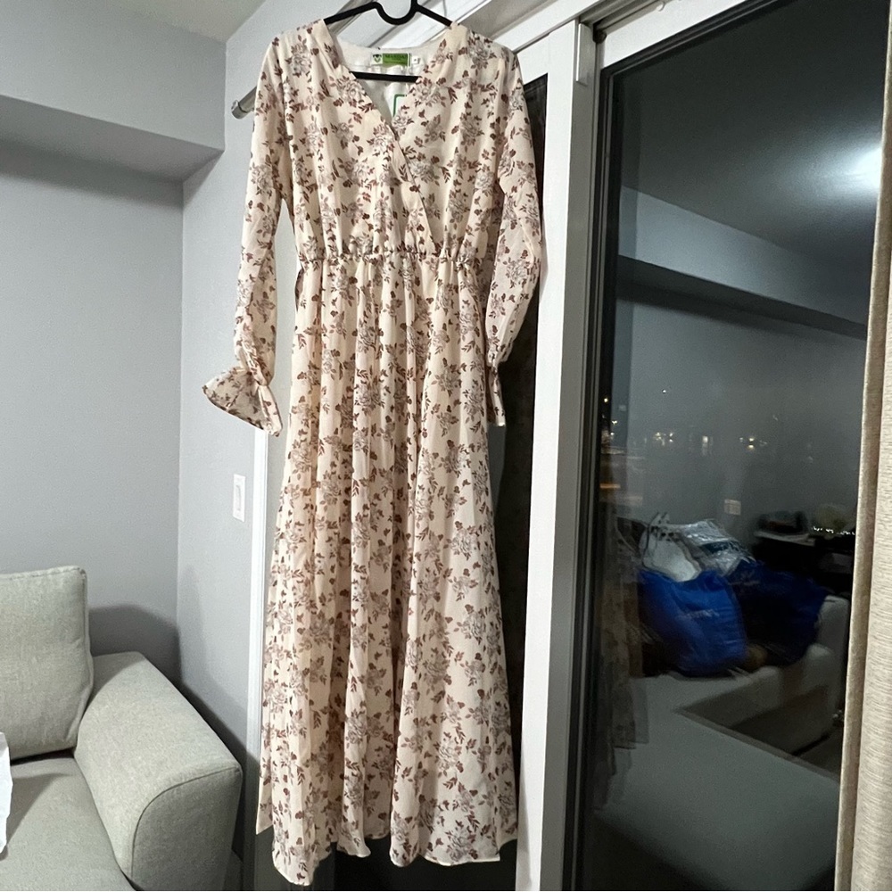 New with tags, Floral midi/maxi dress, tiered,Medium, printed, tan, brown - Picture 3 of 11